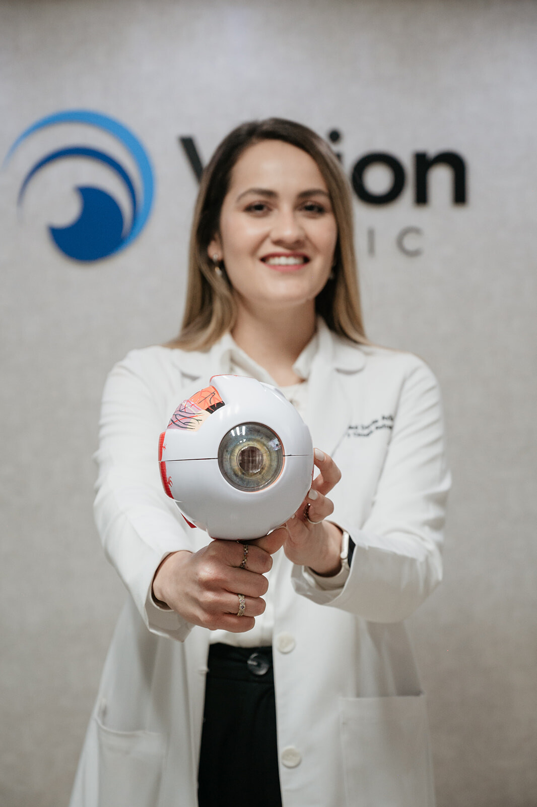 Queratocono en Tijuana: detección temprana con tomografía corneal